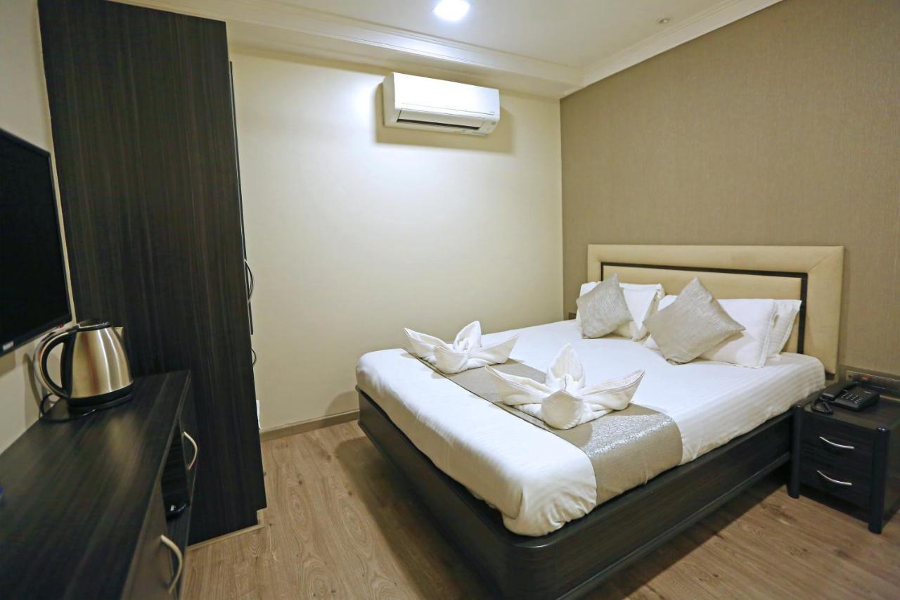 Gulf Hotel Mumbai- The Boutique Hotel Colaba מומביי מראה חיצוני תמונה
