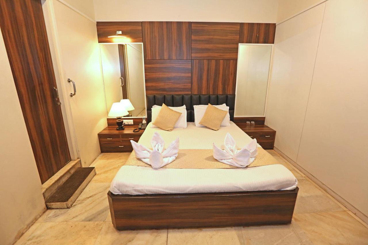 Gulf Hotel Mumbai- The Boutique Hotel Colaba מומביי מראה חיצוני תמונה