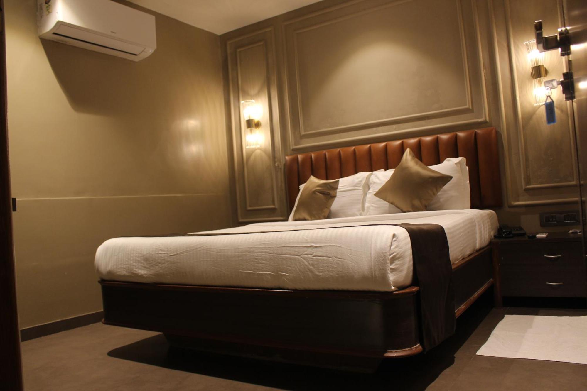 Gulf Hotel Mumbai- The Boutique Hotel Colaba מומביי מראה חיצוני תמונה