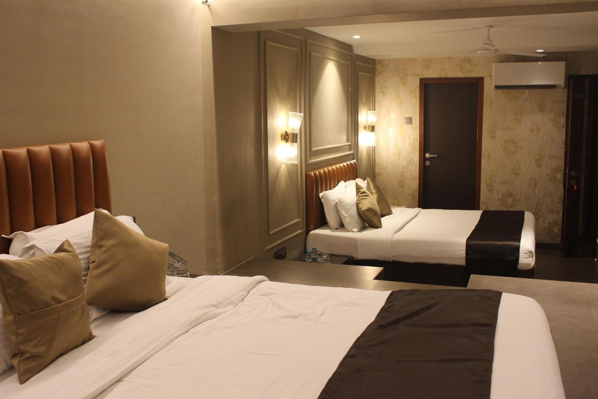 Gulf Hotel Mumbai- The Boutique Hotel Colaba מומביי מראה חיצוני תמונה