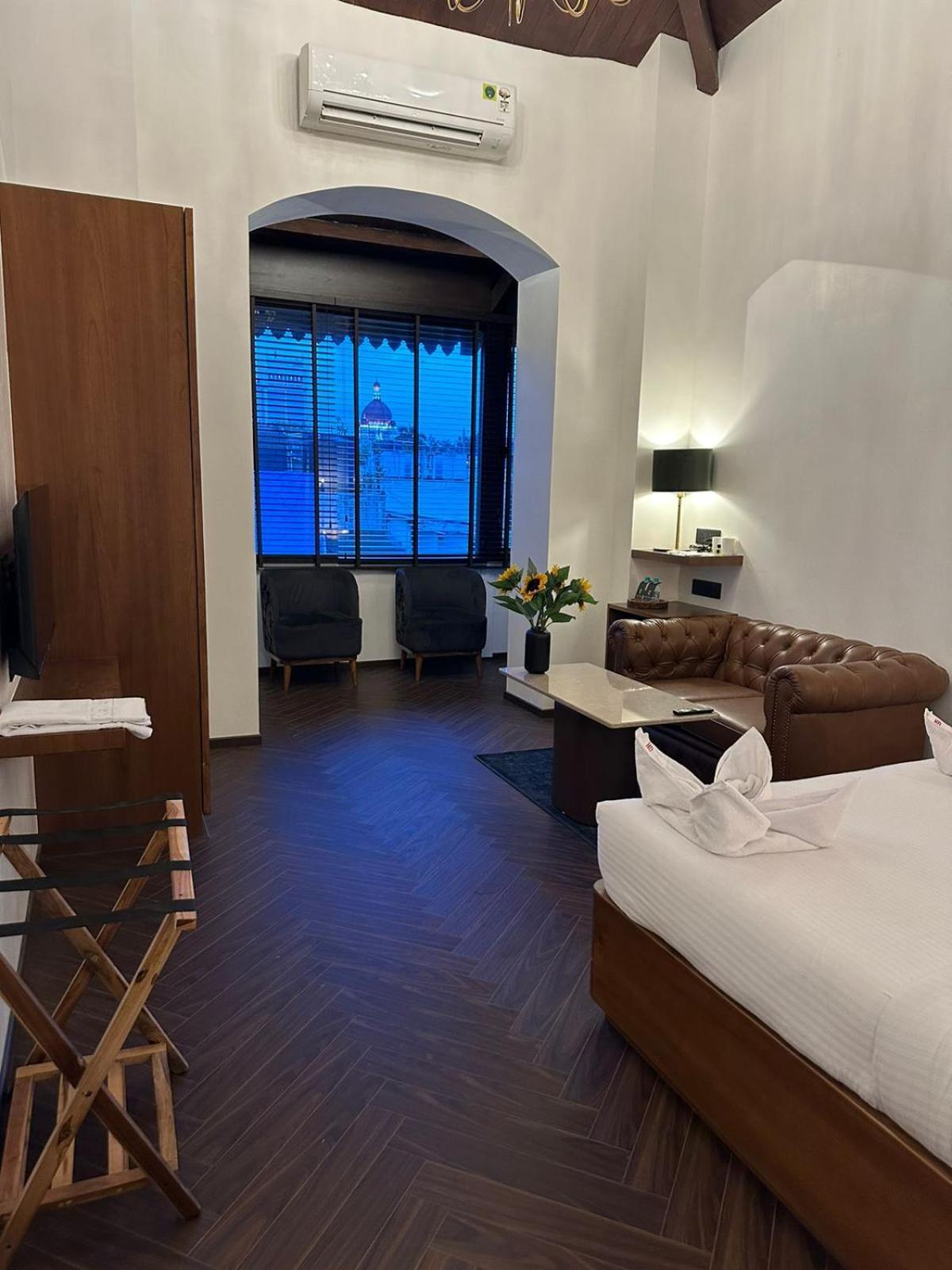 Gulf Hotel Mumbai- The Boutique Hotel Colaba מומביי מראה חיצוני תמונה