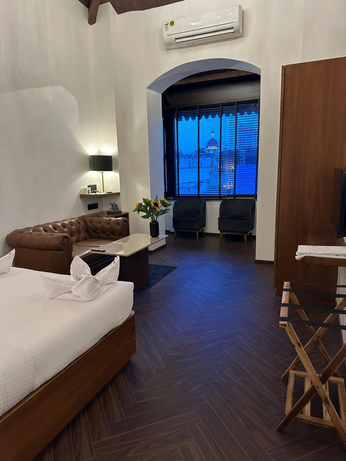 Gulf Hotel Mumbai- The Boutique Hotel Colaba מומביי מראה חיצוני תמונה