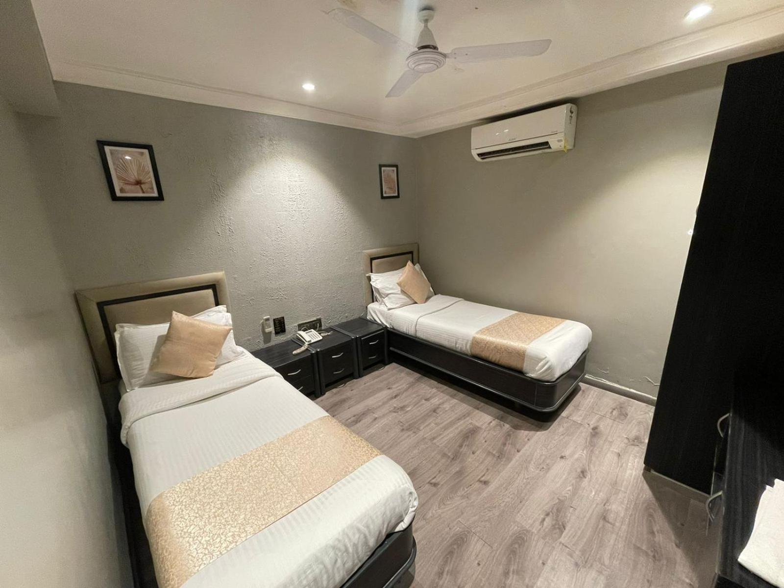 Gulf Hotel Mumbai- The Boutique Hotel Colaba מומביי מראה חיצוני תמונה